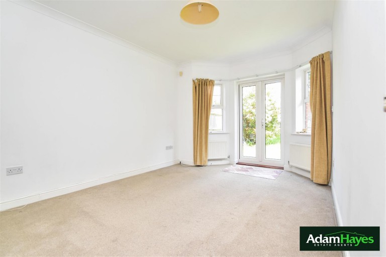 Dale Grove, North Finchley, N12