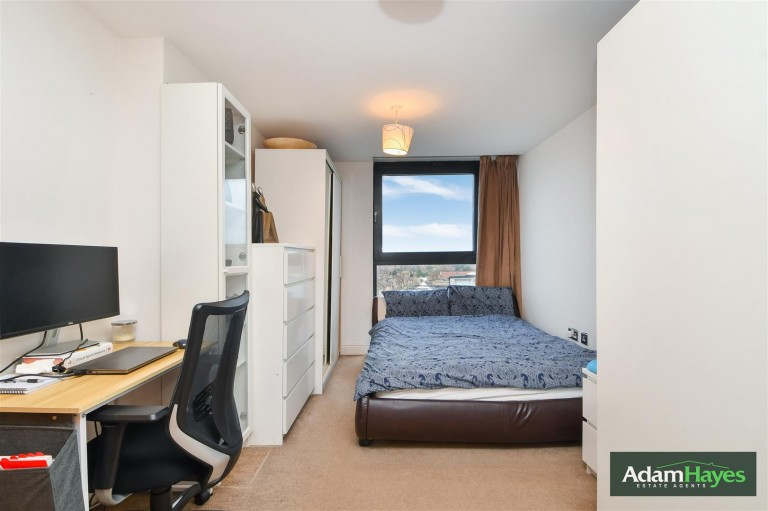 Kingsway, North Finchley, N12