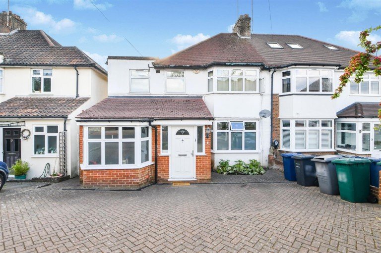 Wentworth Avenue, Finchley, N3