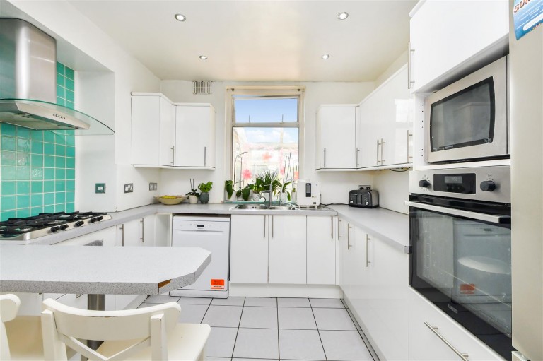 Wentworth Avenue, Finchley, N3