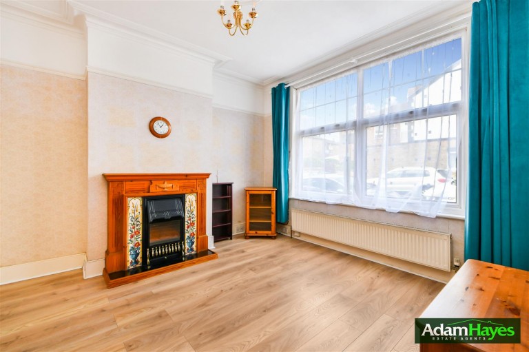 Grange Avenue, North Finchley N12