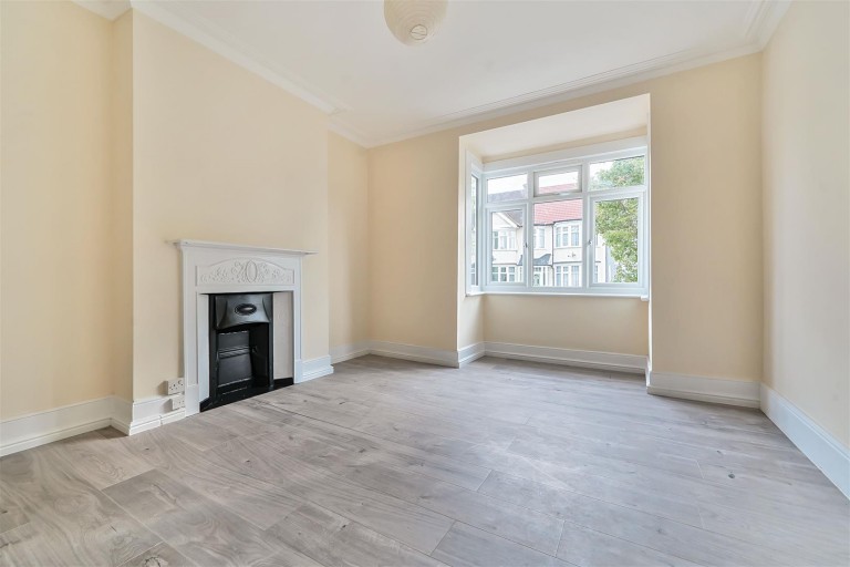 Woodlands Avenue, Finchley Central, N3