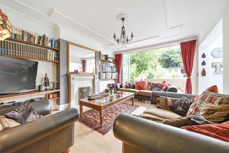 Friars Avenue, Whetstone, N20