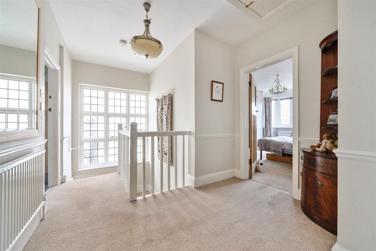 Friars Avenue, Whetstone, N20