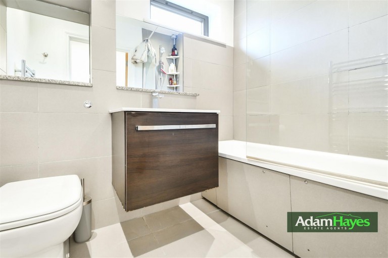 Brompton Mews, North Finchley, N12