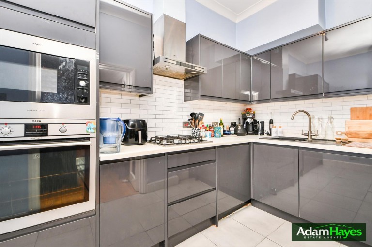 Princes Avenue, Finchley Central, N3