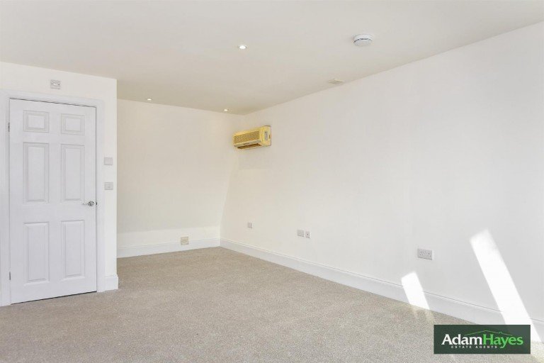 Rosemont Avenue, North Finchley, N12
