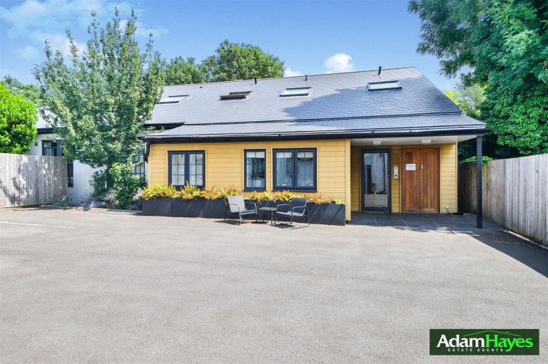 Hutton Grove, North Finchley, N12