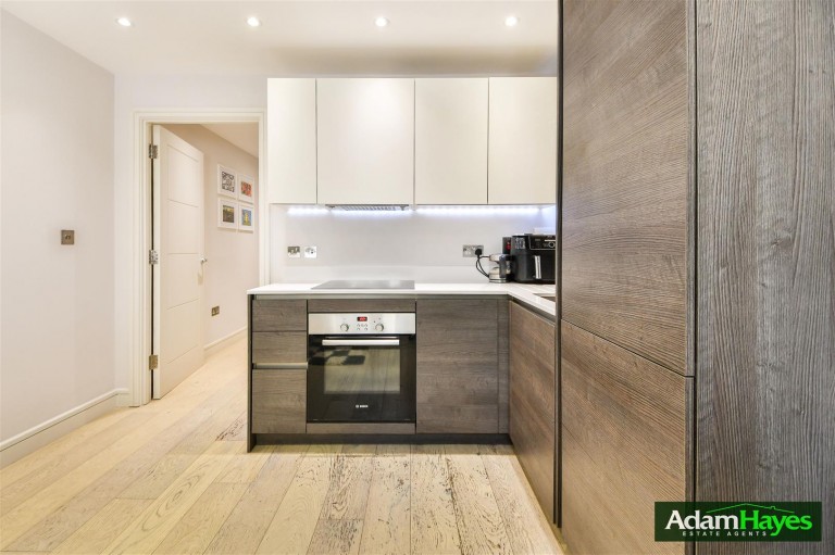 Hutton Grove, North Finchley, N12