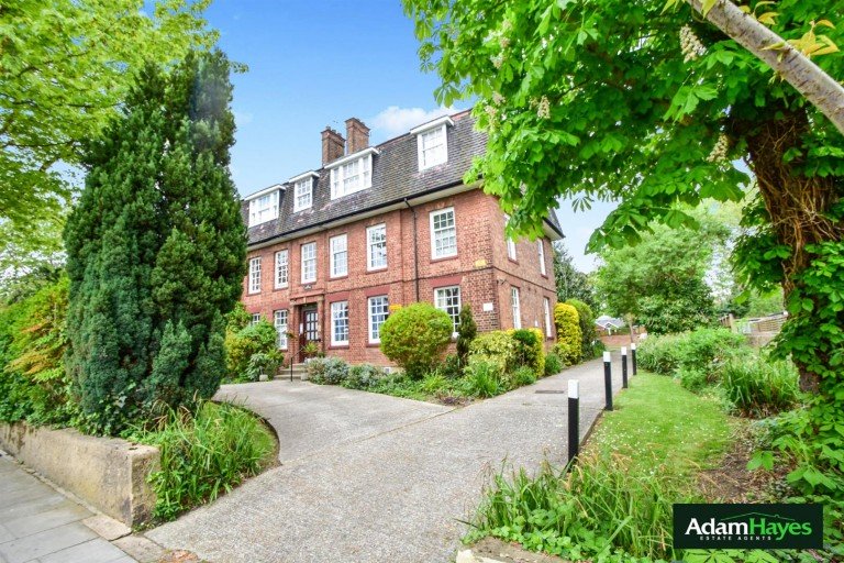 Friern Park, North Finchley, N12