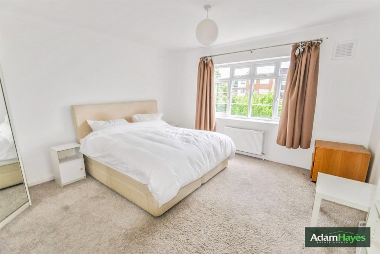 High Road, Whetstone, N20