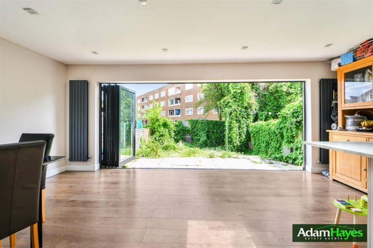 George Crescent, Muswell Hill, N10