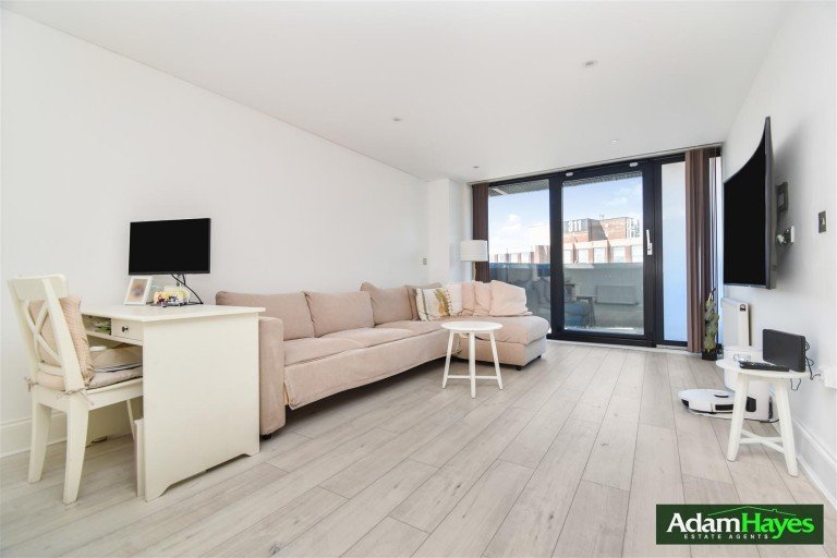 Kingsway, North Finchley, N12