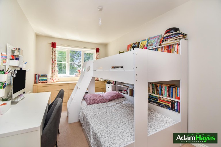 Cottonham Close, North Finchley, N12