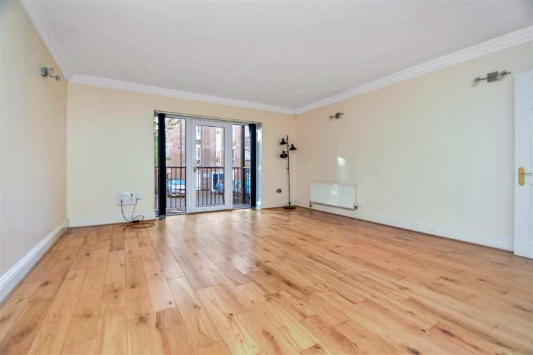 Woodside Park Road, Woodside Park, N12