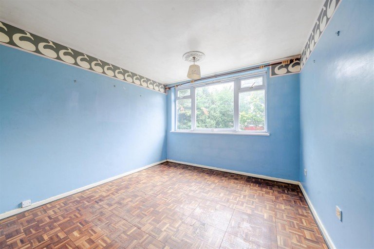 Nether Street, Finchley Central, N3