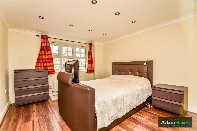 Osier Crescent, Muswell Hill, N10