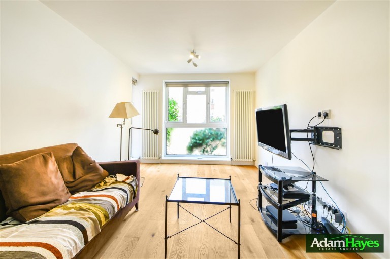 Diploma Avenue, East Finchley, N2