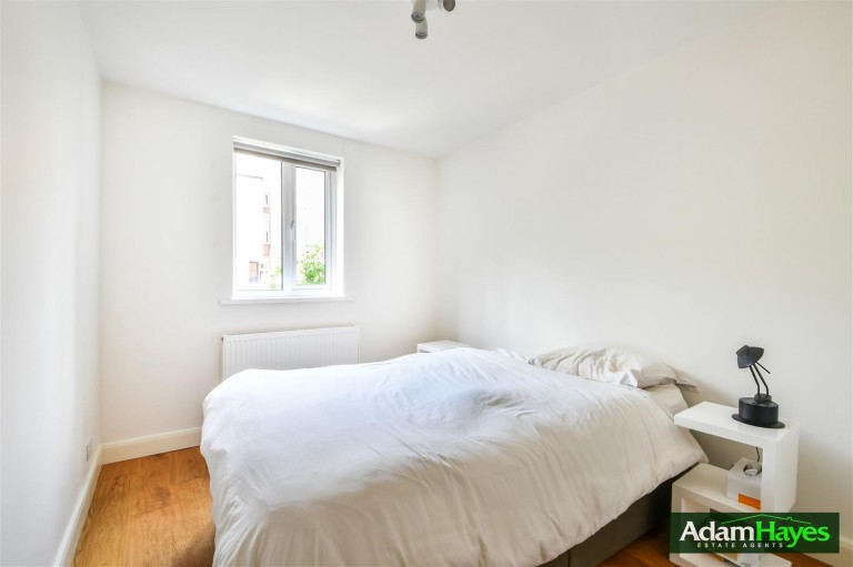 Diploma Avenue, East Finchley, N2