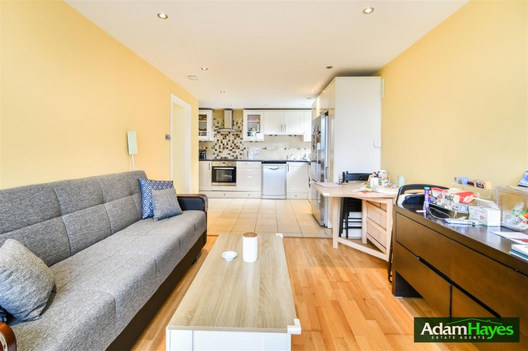 Ashbourne Close, Woodside Park, N12