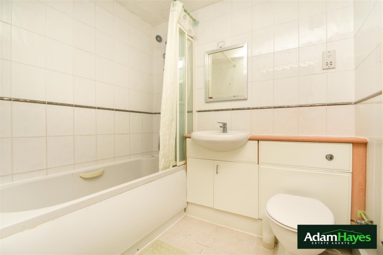 Glebelands Close, North Finchley, N12