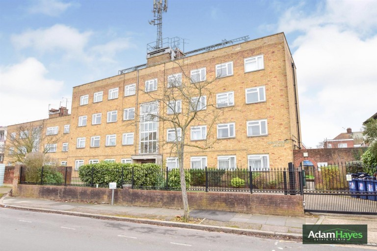 Wentworth Park, Finchley Central, N3