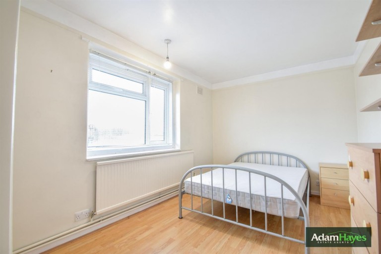Wentworth Park, Finchley Central, N3