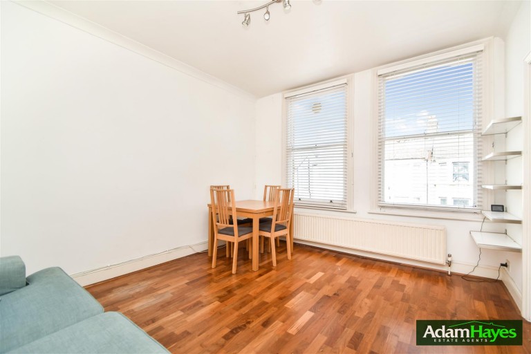 Station Road, Finchley Central, N3