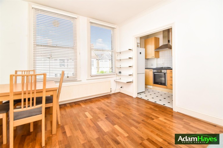 Station Road, Finchley Central, N3