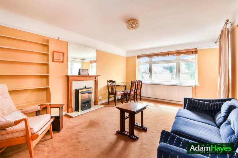 Etchingham Park Road, Finchley, N3