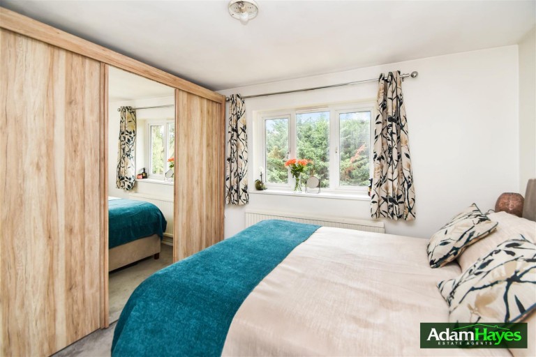 Victoria Grove, North Finchley, N12