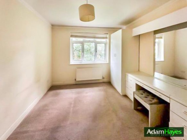 Grange View Road, Whetstone, N20