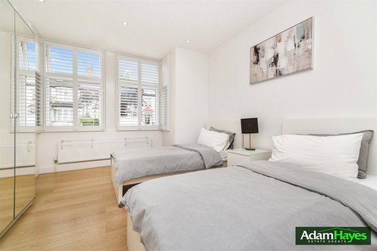 Grove Road, North Finchley, N12