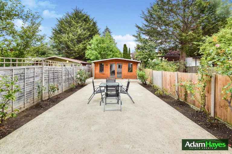 Grove Road, North Finchley, N12