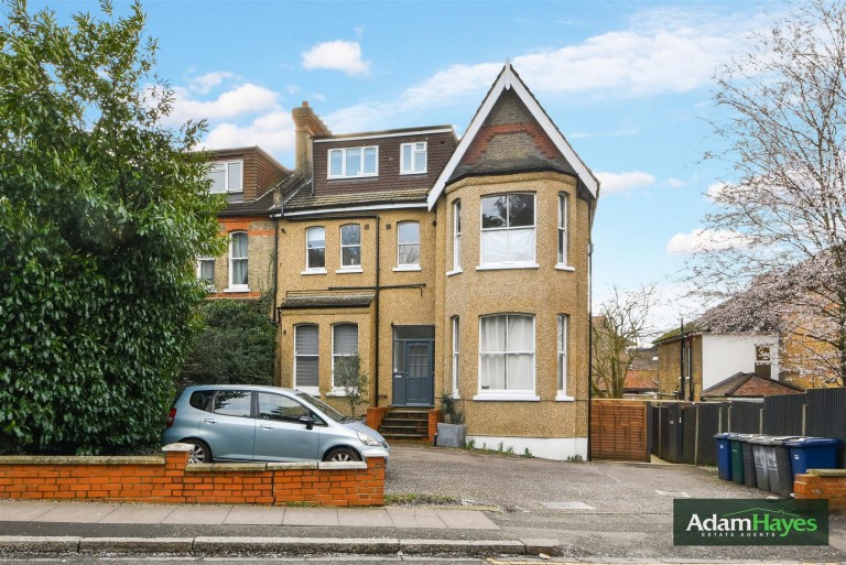 Woodside Lane, North Finchley, N12