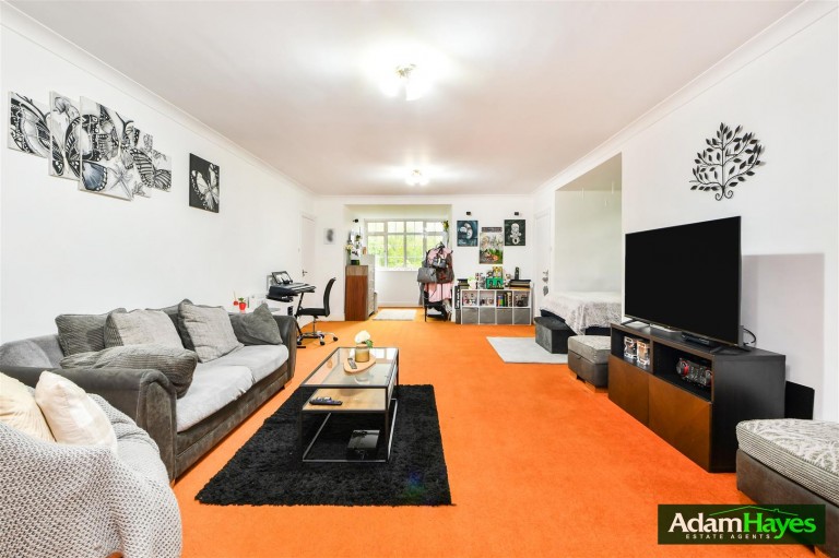 Canons Close, East Finchley, N2