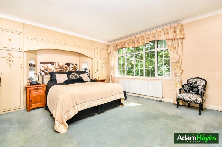 Canons Close, East Finchley, N2