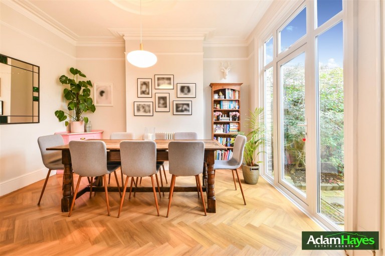 Churchfield Avenue, North Finchley, N12