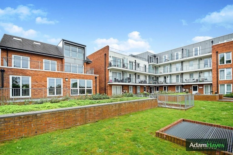 Lankaster Gardens, East Finchley, N2
