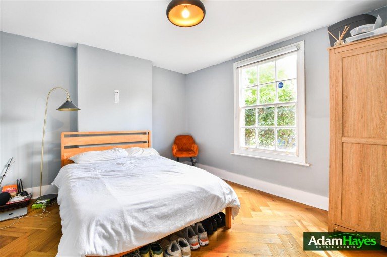 College Terrace, Finchley Central, N3