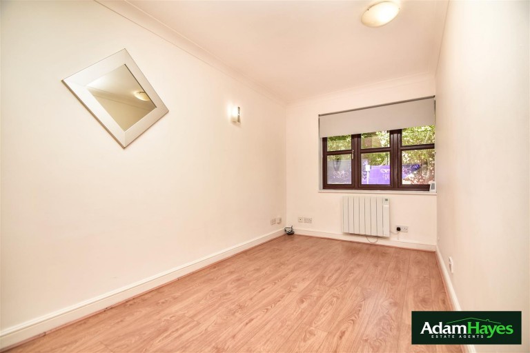 Christchurch Avenue, North Finchley, N12