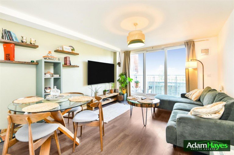 Lankaster Gardens, East Finchley, N2