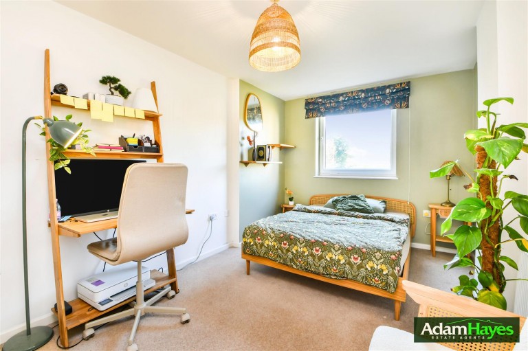 Lankaster Gardens, East Finchley, N2