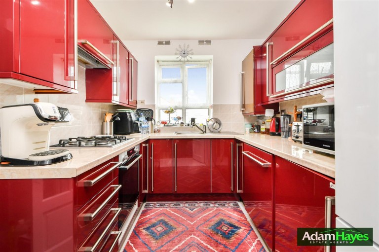 Montrose Crescent, North Finchley, N12