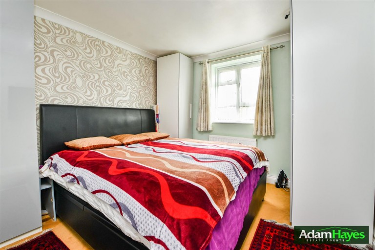 Montrose Crescent, North Finchley, N12