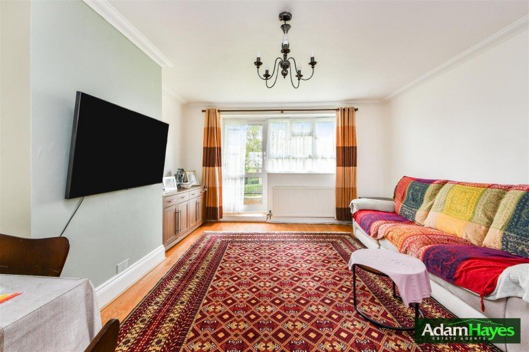 Montrose Crescent, North Finchley, N12