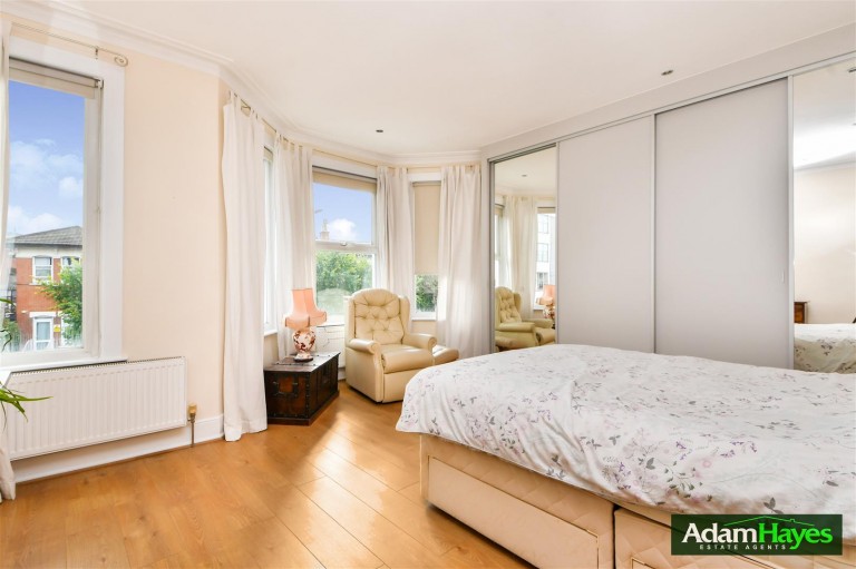 Nether Street, North Finchley, N12