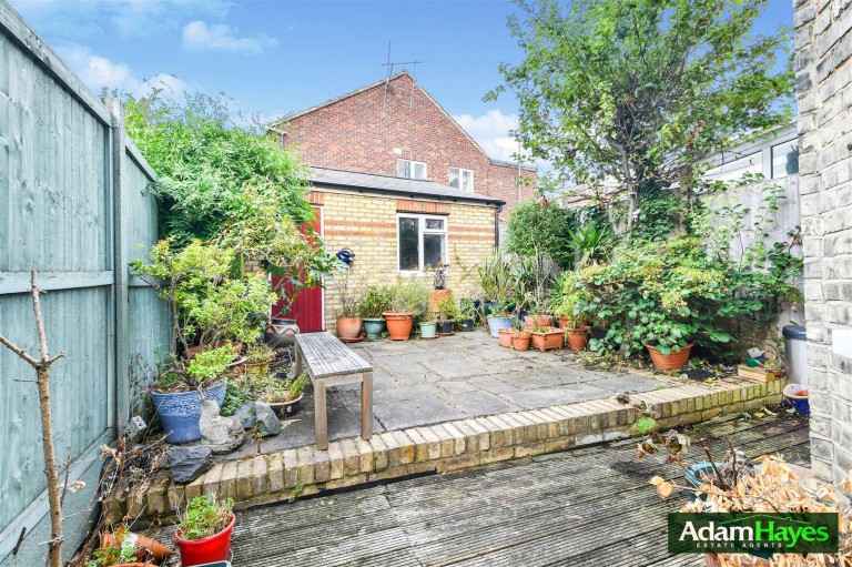 Nether Street, North Finchley, N12