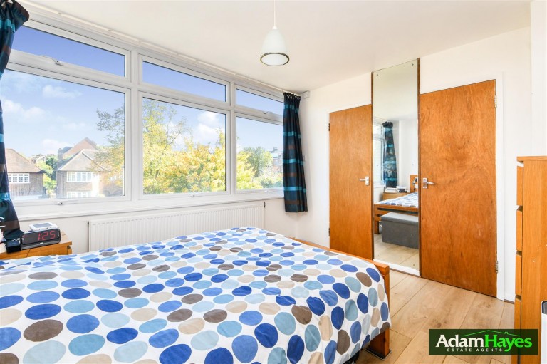 Woodside Avenue, North Finchley, N12