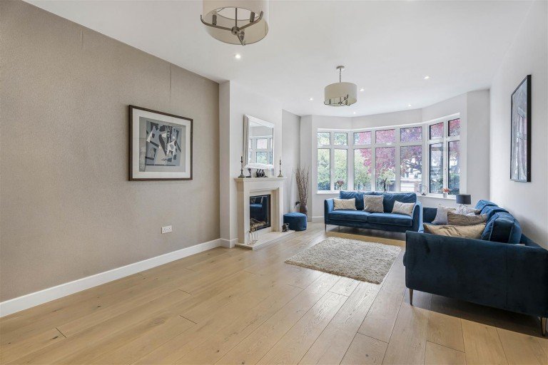 Wickliffe Avenue, Finchley Central, N3